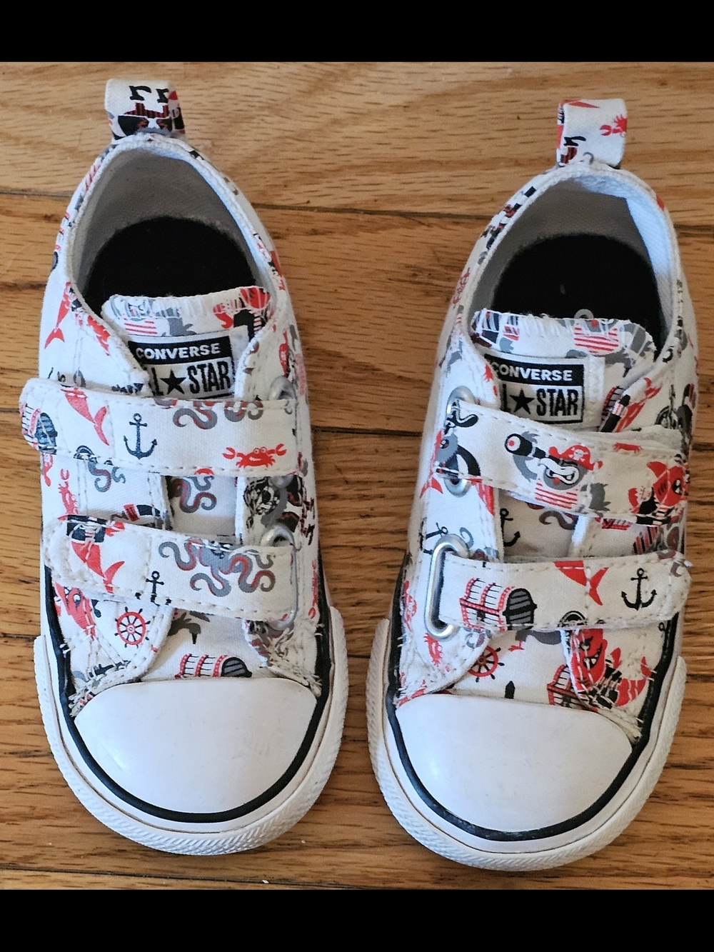 Shoe Bundle 4pr Champion Sz 6 & Converse, Stride Rite & Carters Sz 7 - Picture 4 of 12